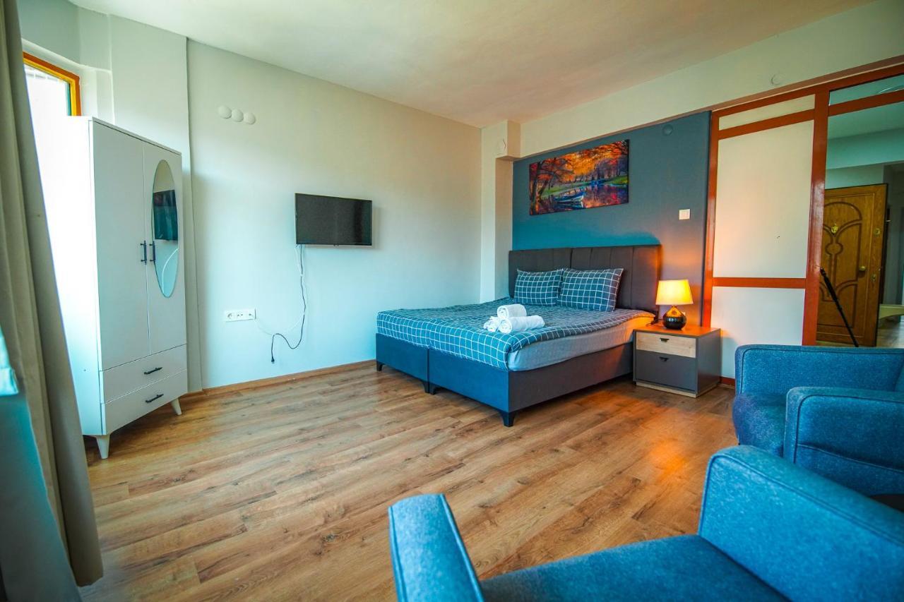 Apartament Yaghane *