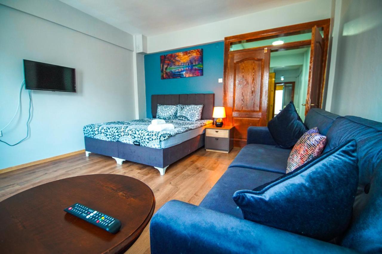 Apartament Yaghane
